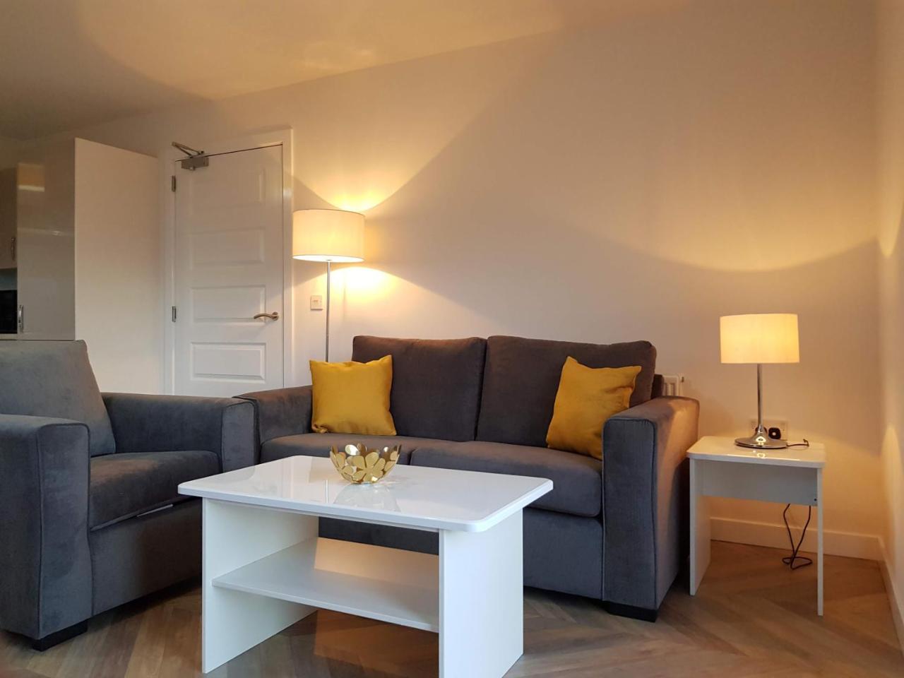 3 Royal View Apartments Стерлинг Экстерьер фото